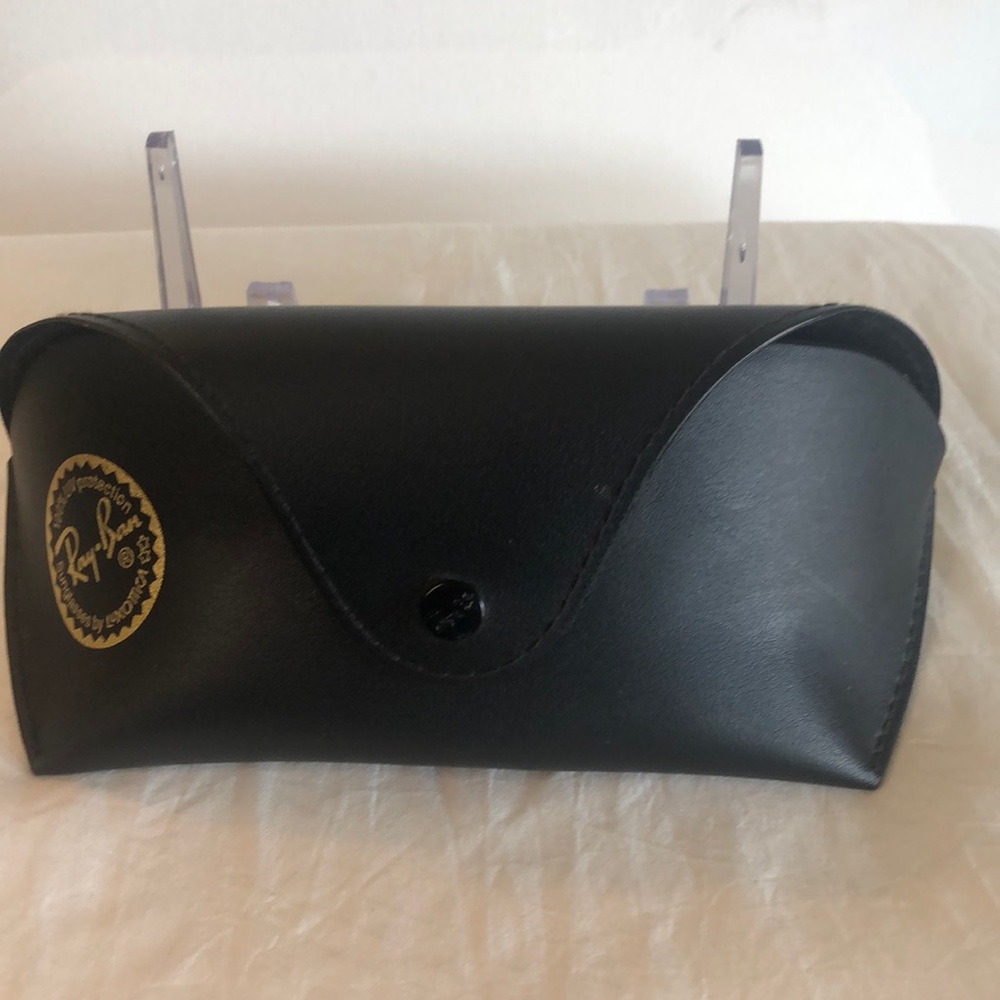 RAYBAN black large sunglasses folding case.